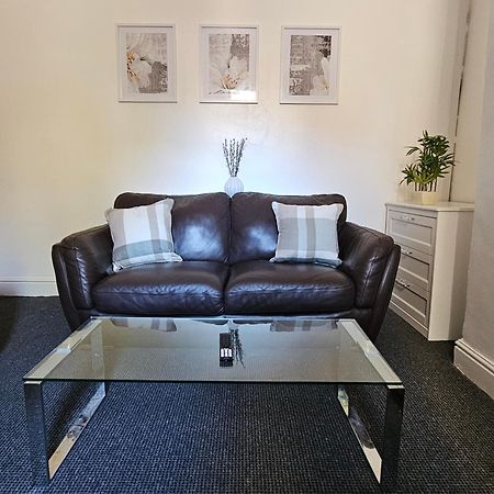 Villa Convenient 3 Bed, Pr1 Near Uclan N Train Station Preston  Esterno foto